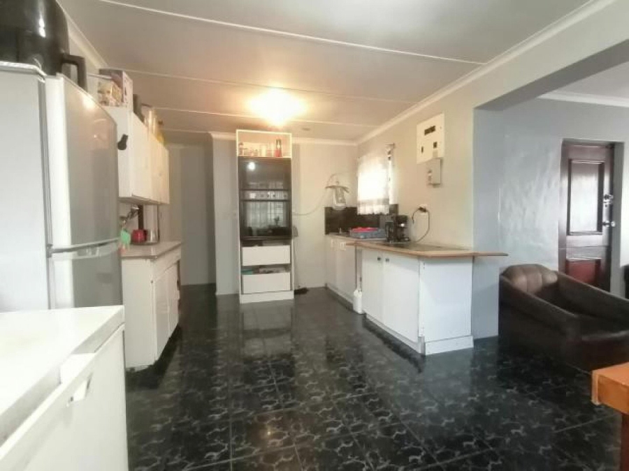 3 Bedroom Property for Sale in Rocklands Western Cape